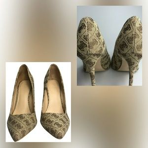 Guess monogram pumps